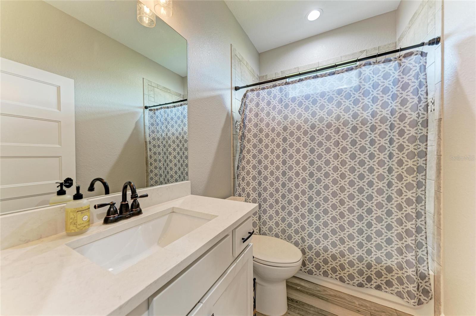 ROTONDA LAKES - Residential