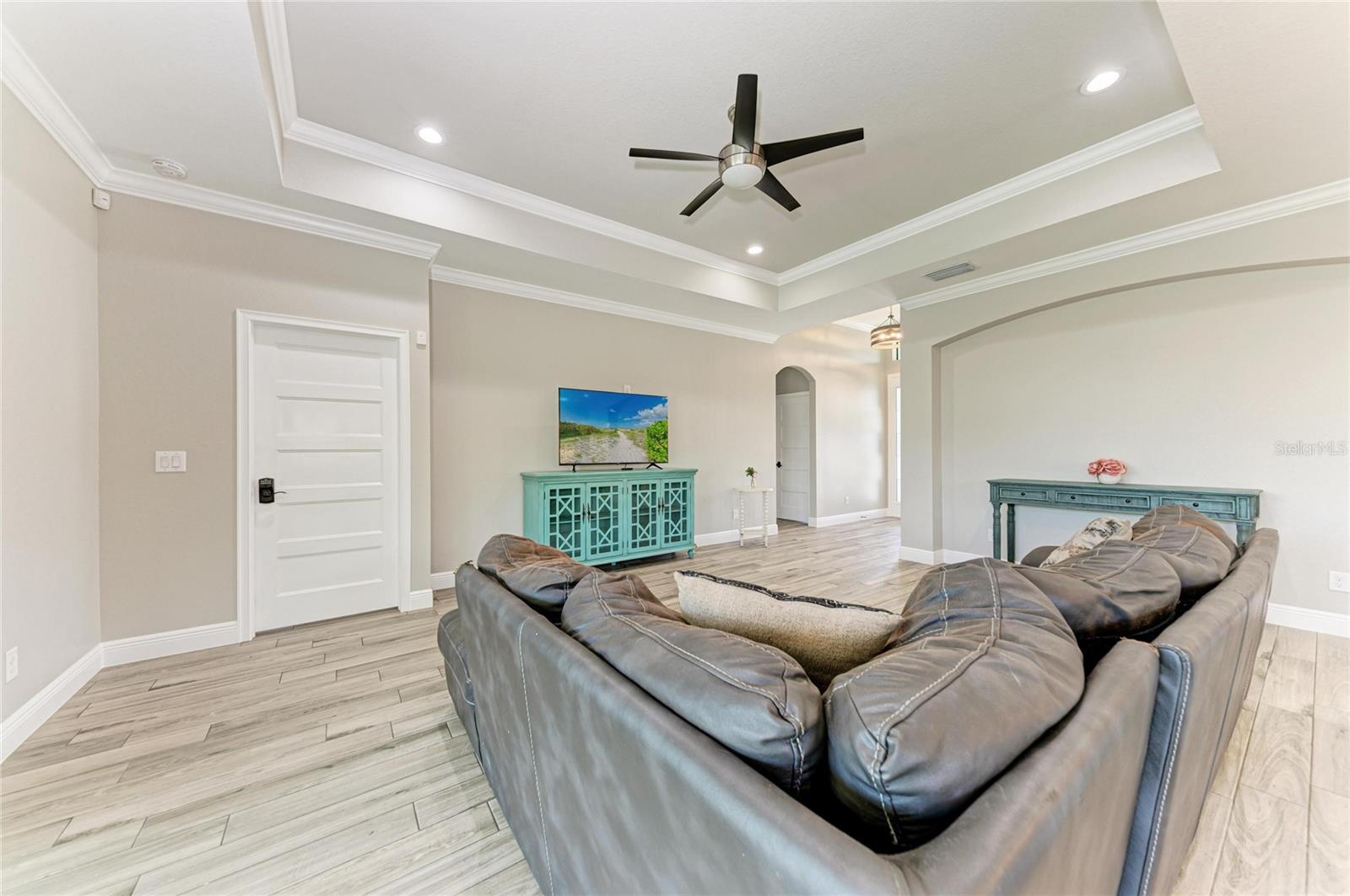 ROTONDA LAKES - Residential