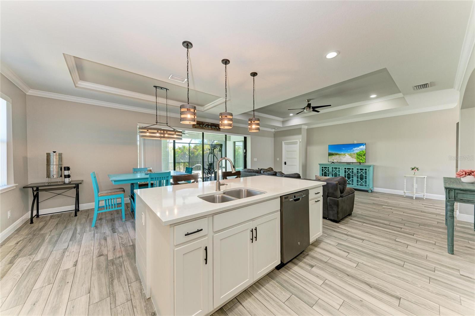 ROTONDA LAKES - Residential