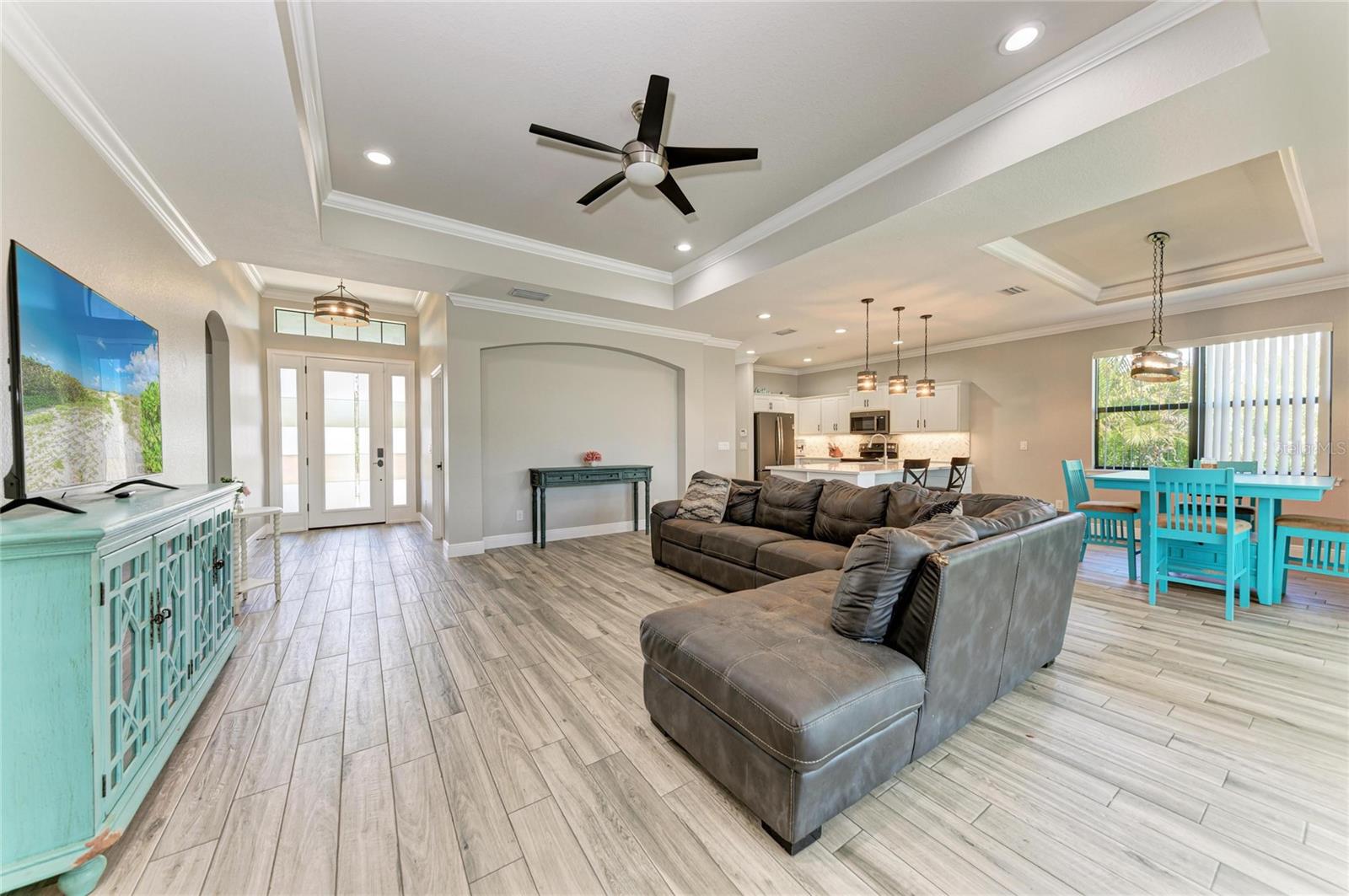 ROTONDA LAKES - Residential