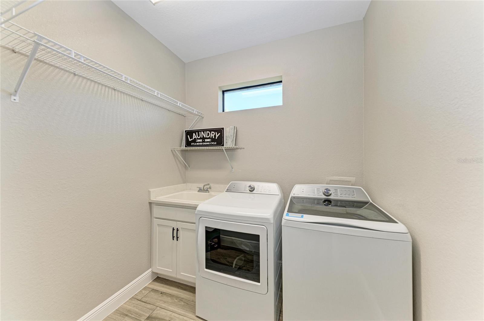 ROTONDA LAKES - Residential