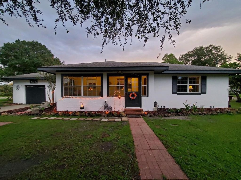 Photo of Mulberry, FL 33860 (MLS # L4961032)