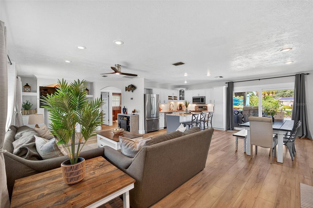 Photo of 513 Dolphin Avenue SE, St Petersburg, FL 33705 (MLS # TB8450798)