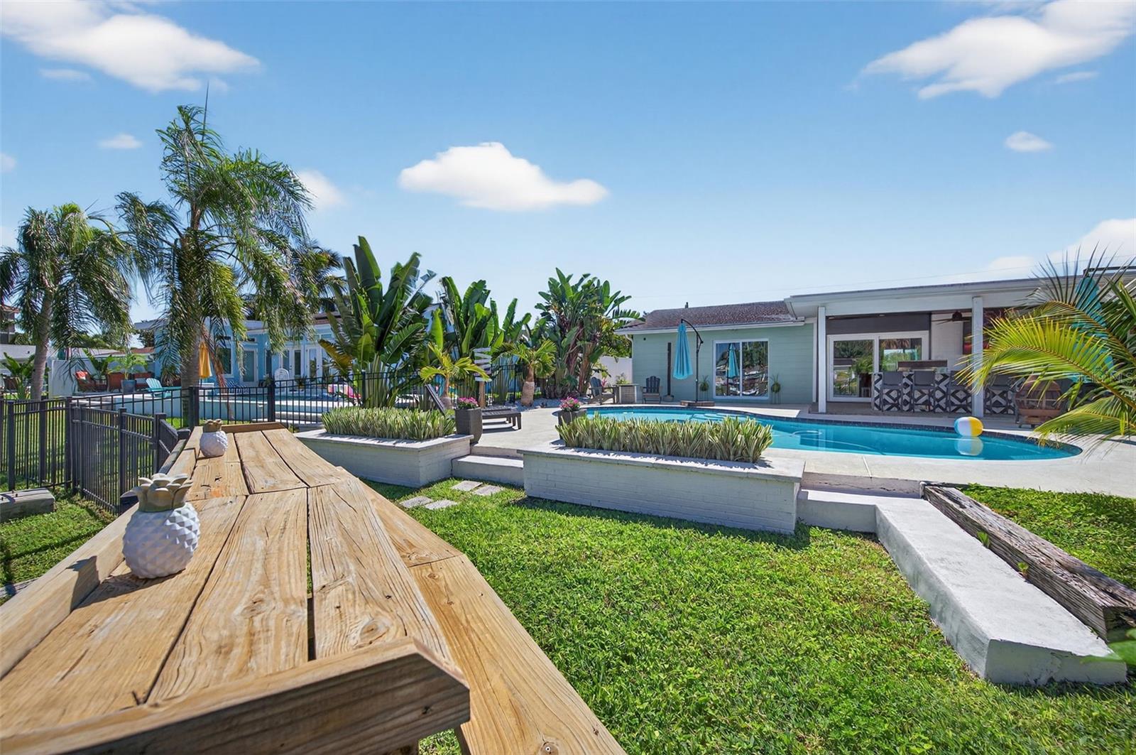 LEWIS ISLAND BAHAMA ISLES ADD - Residential