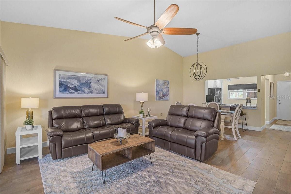 JACARANDA C C VILLAS - Residential