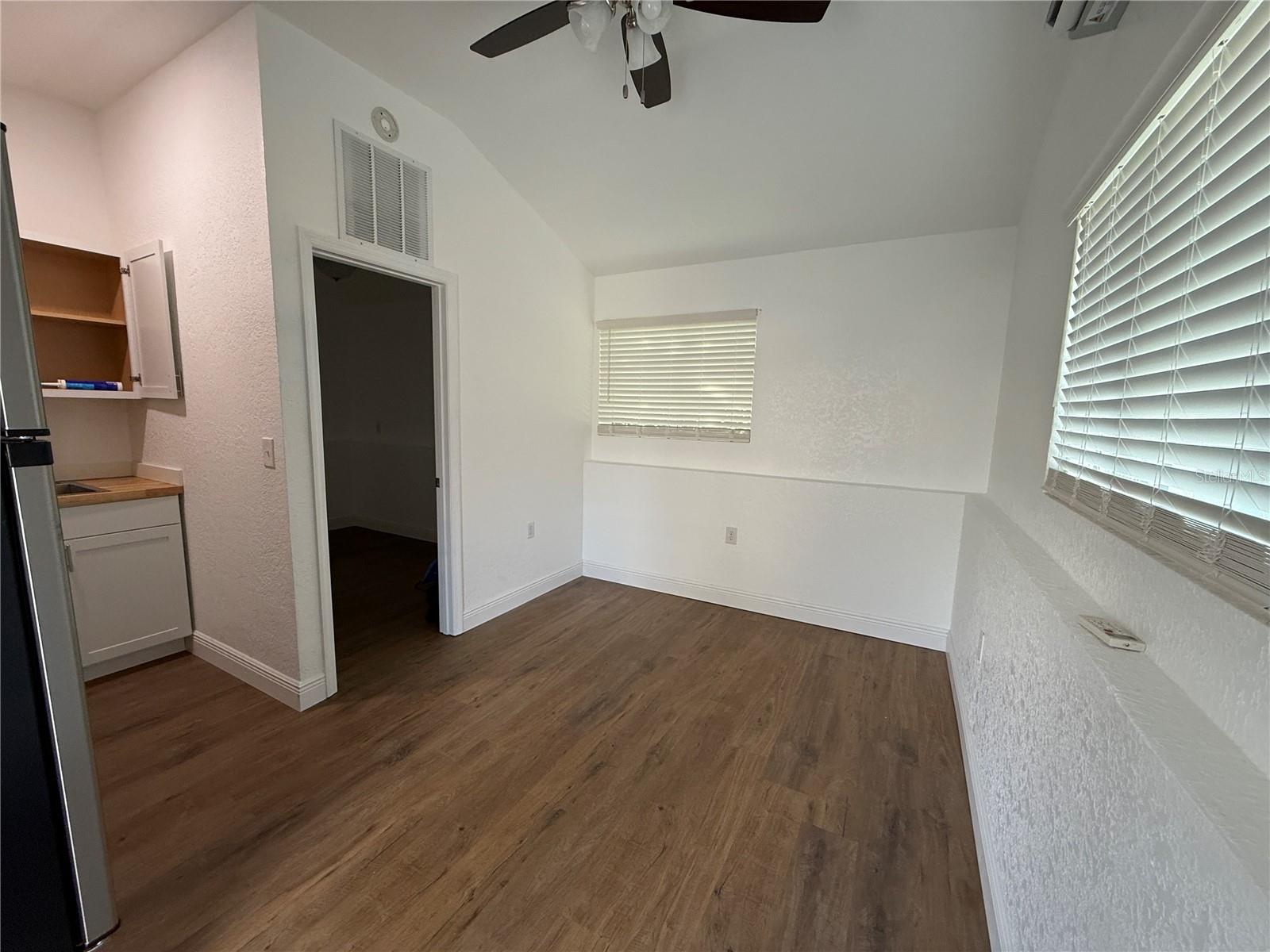 OAK RIDGE 3 - Residential Lease