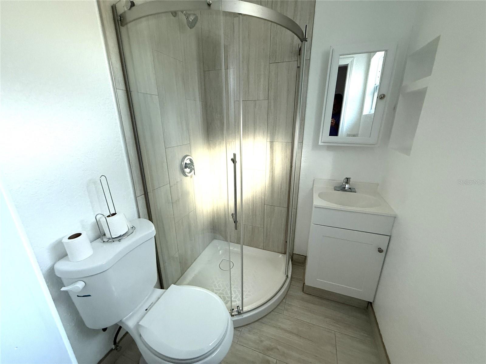 OAK RIDGE 3 - Residential Lease