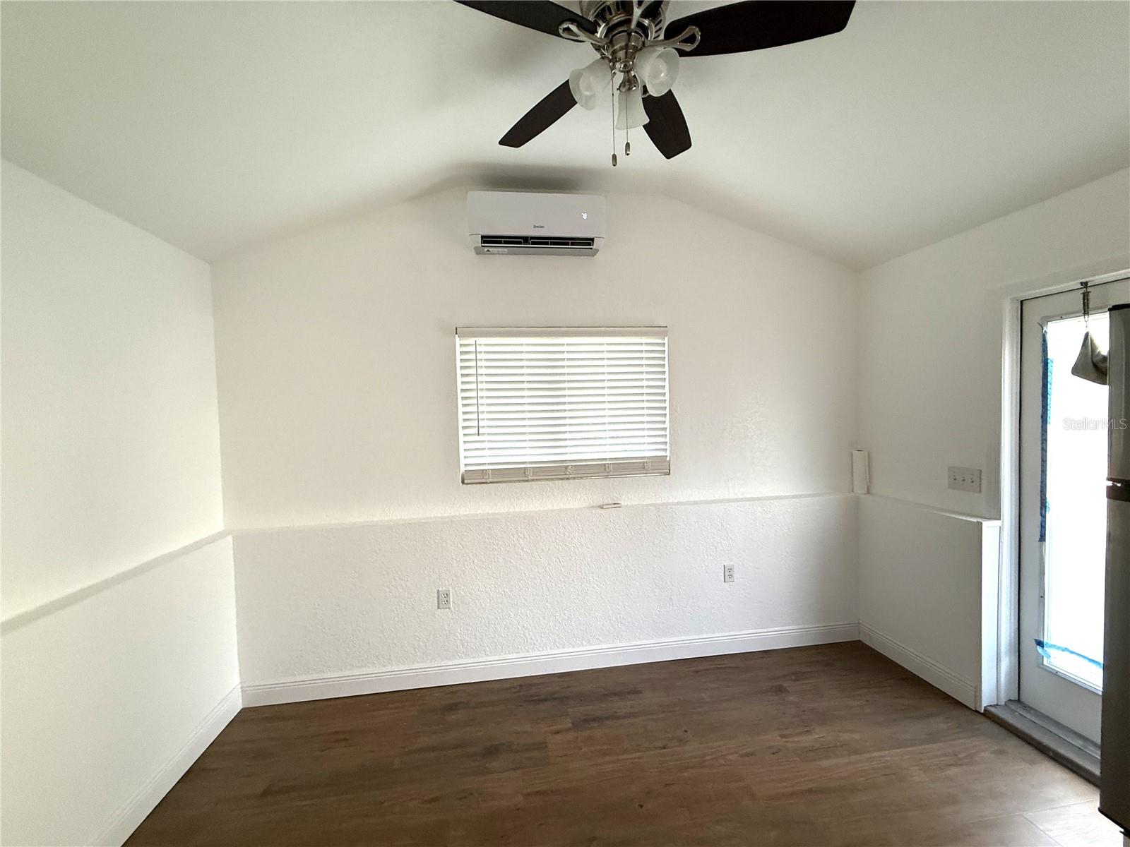 OAK RIDGE 3 - Residential Lease