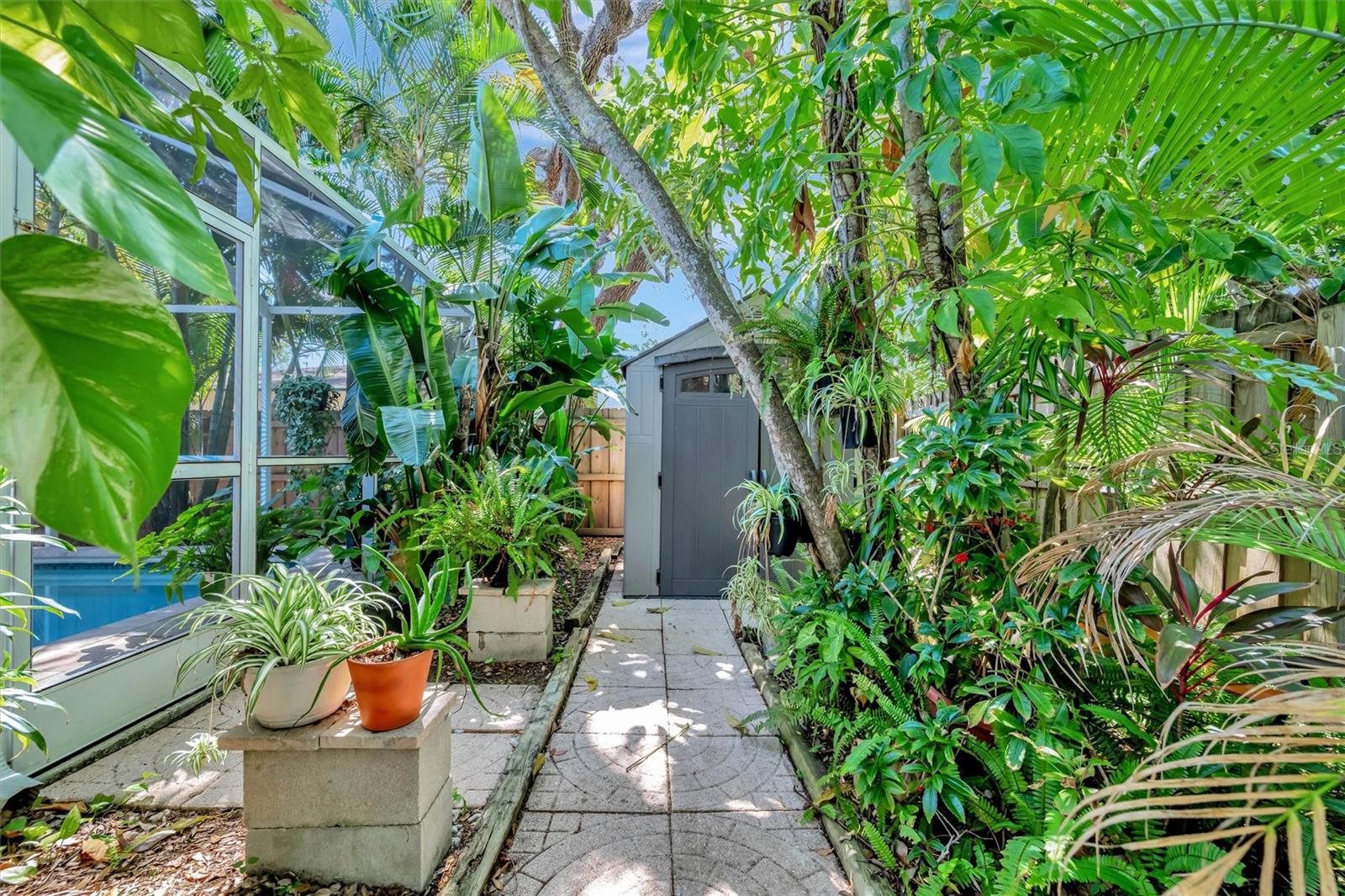 BAY PINES ESTATES - Residential