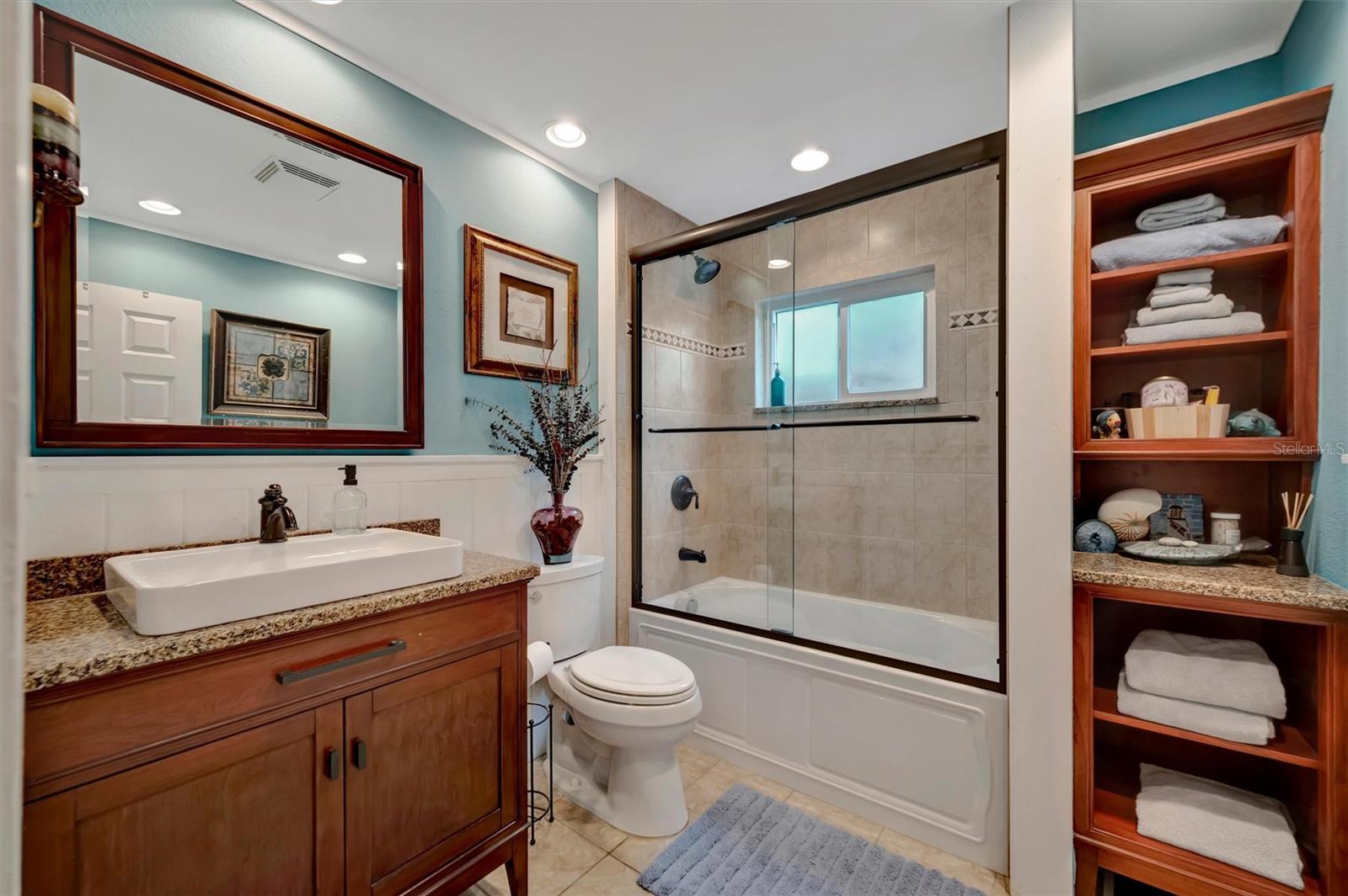 BAY PINES ESTATES - Residential