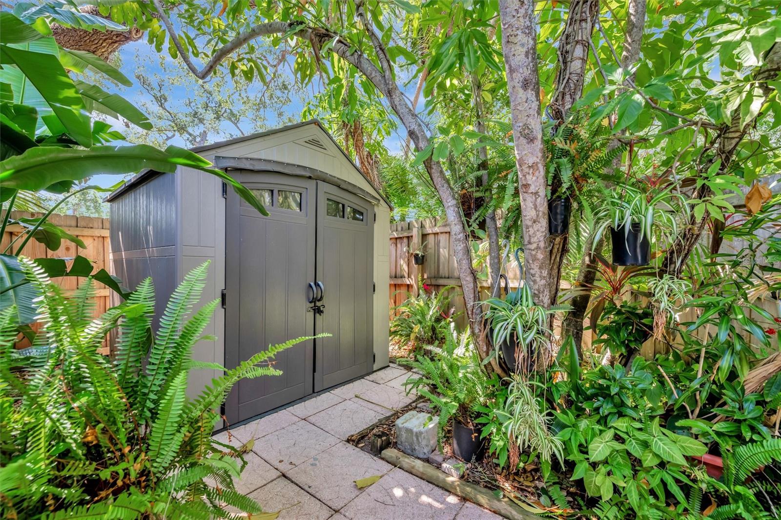 BAY PINES ESTATES - Residential