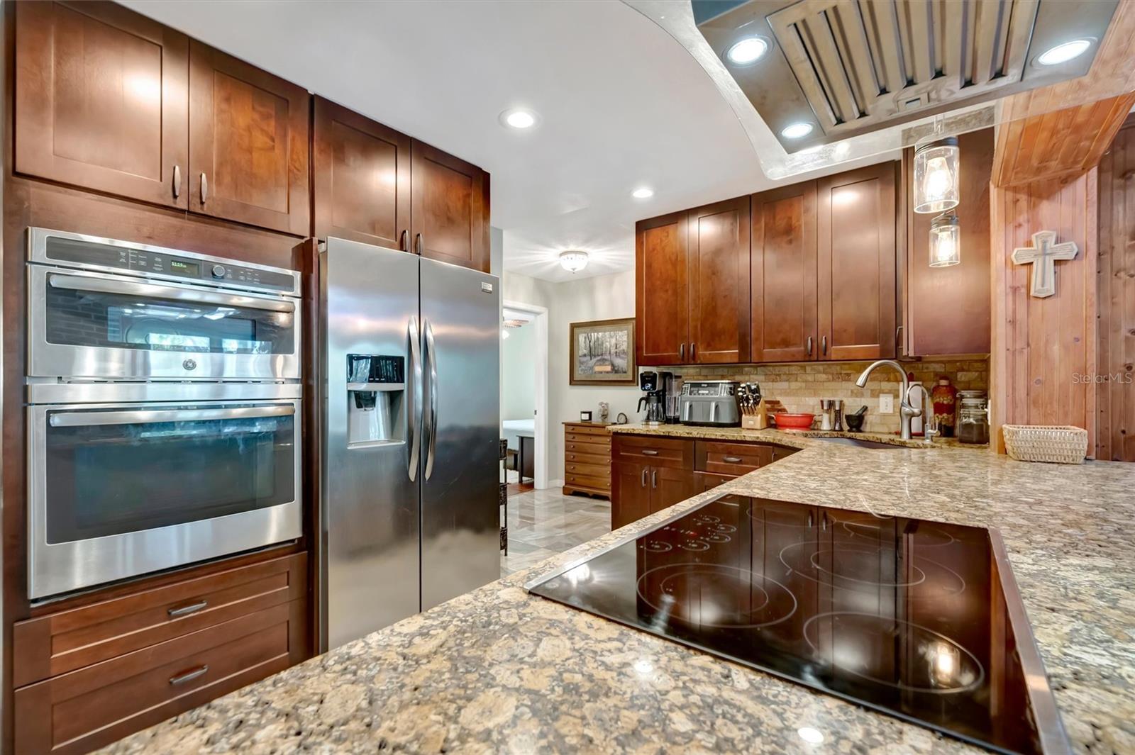 BAY PINES ESTATES - Residential