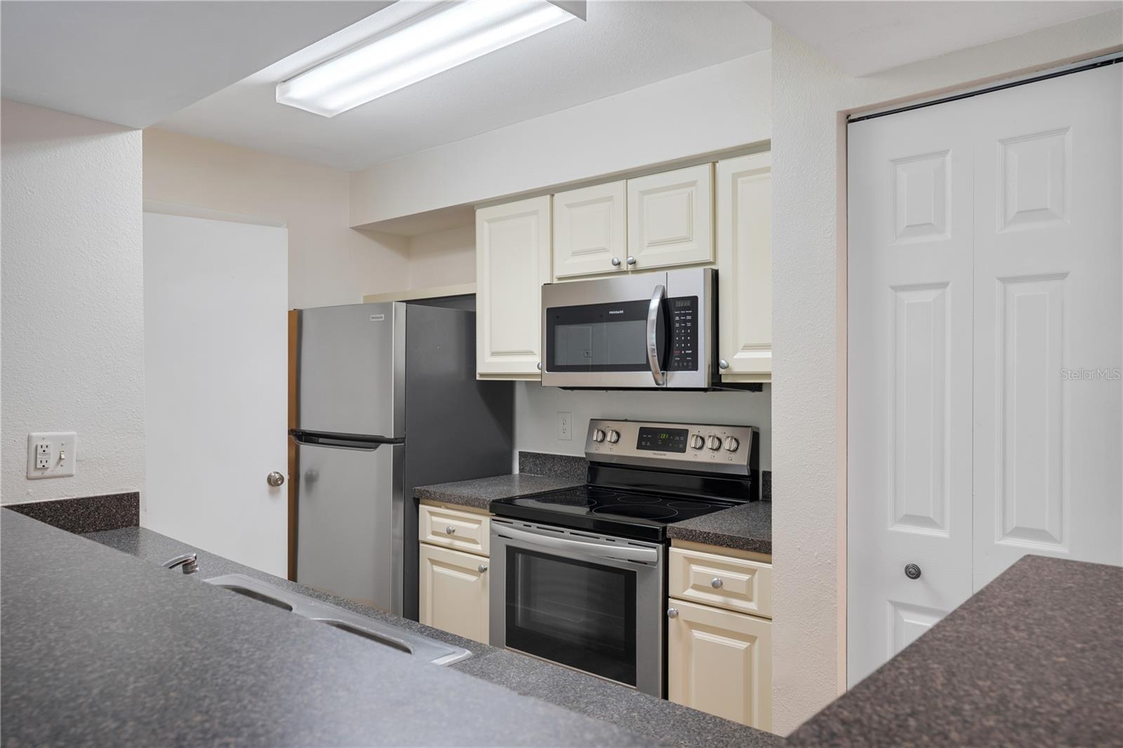 BLOSSOM PARK VILLAS CONDO - Residential Lease
