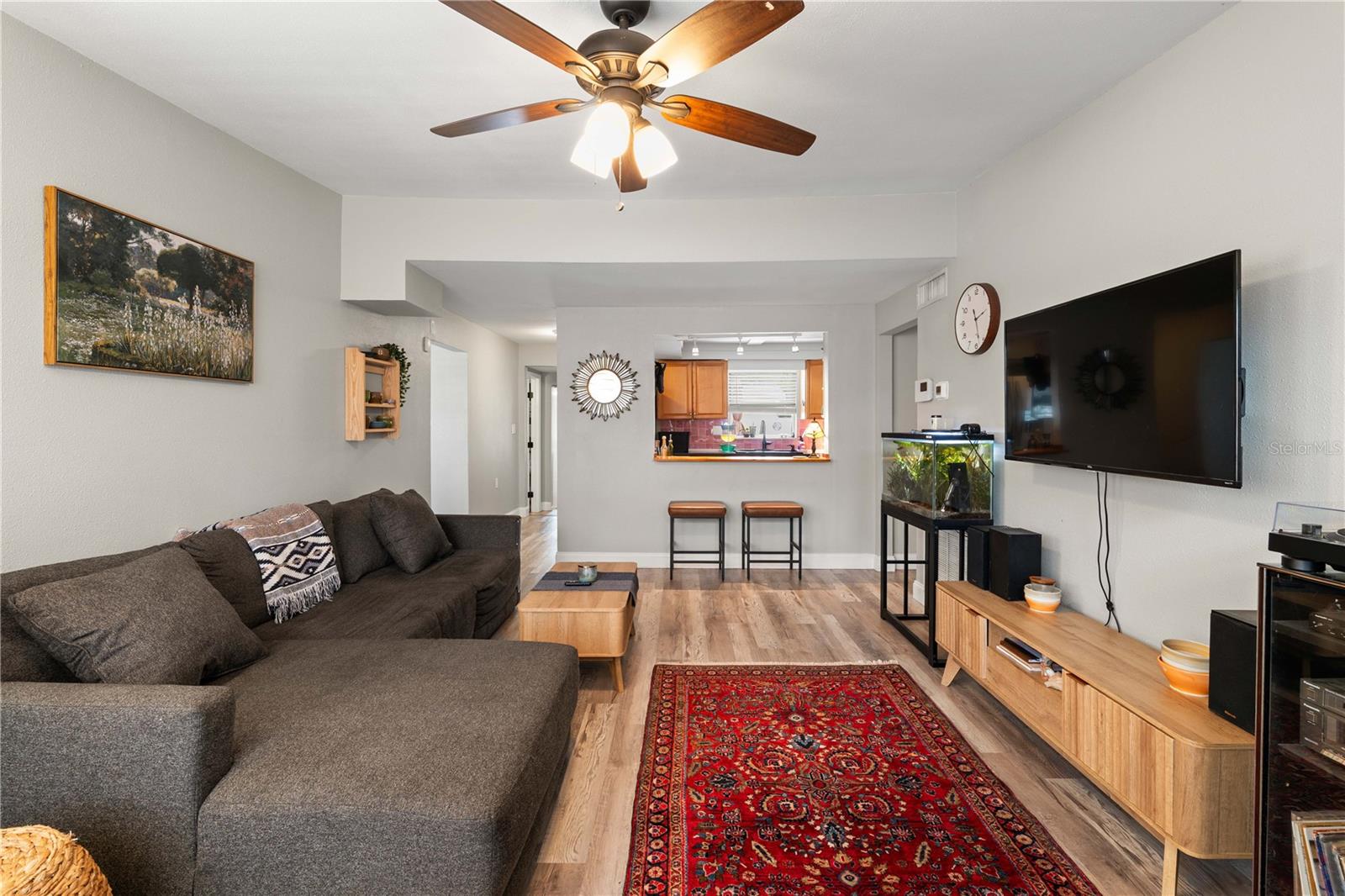 MEADOW LAWN 5TH ADD - Residential