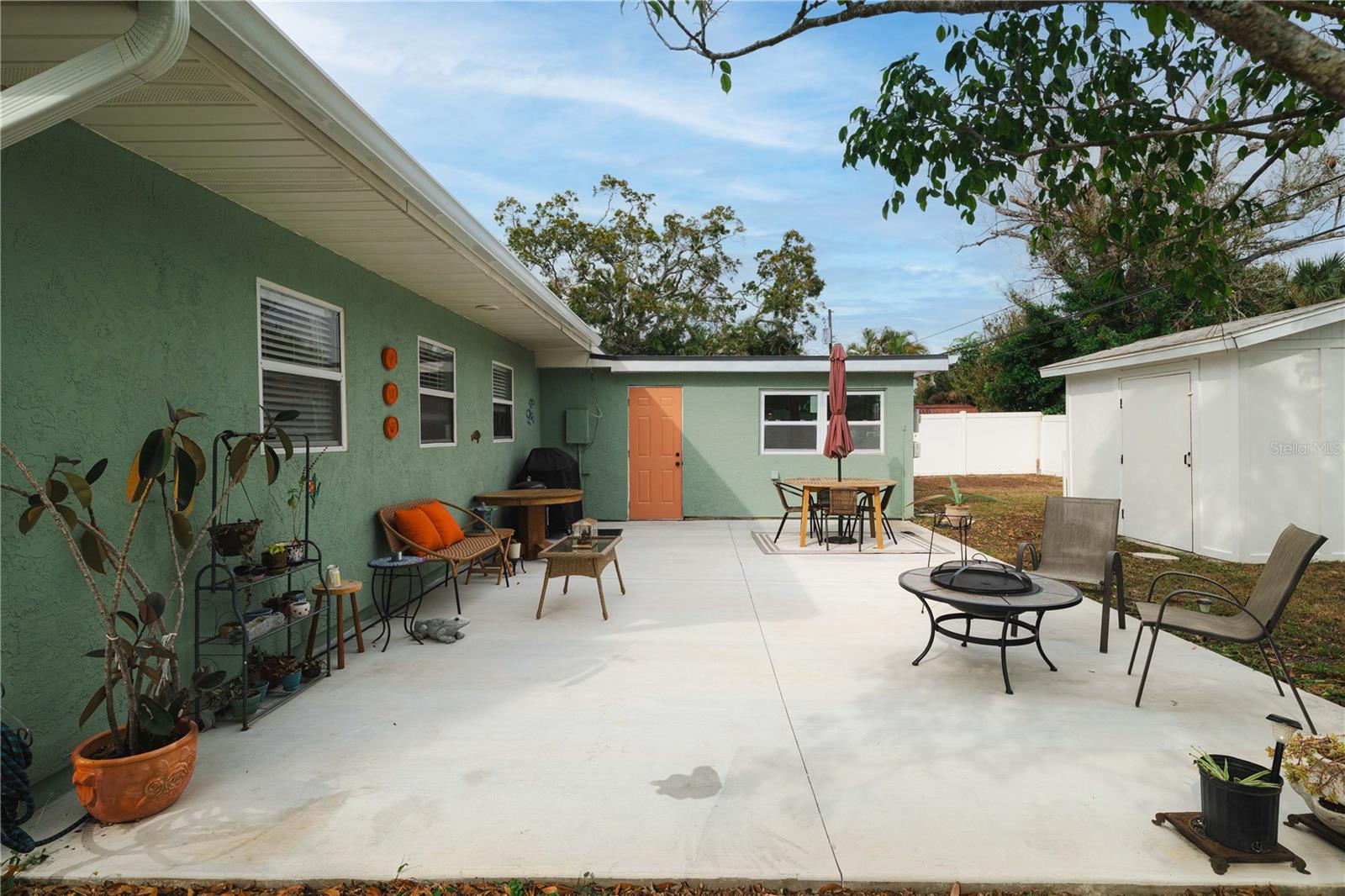 MEADOW LAWN 5TH ADD - Residential