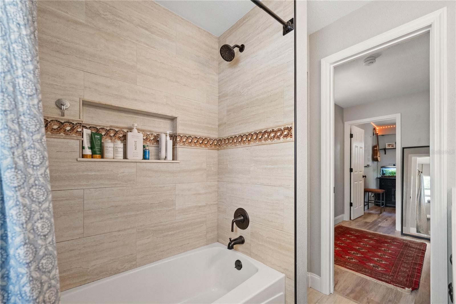 MEADOW LAWN 5TH ADD - Residential