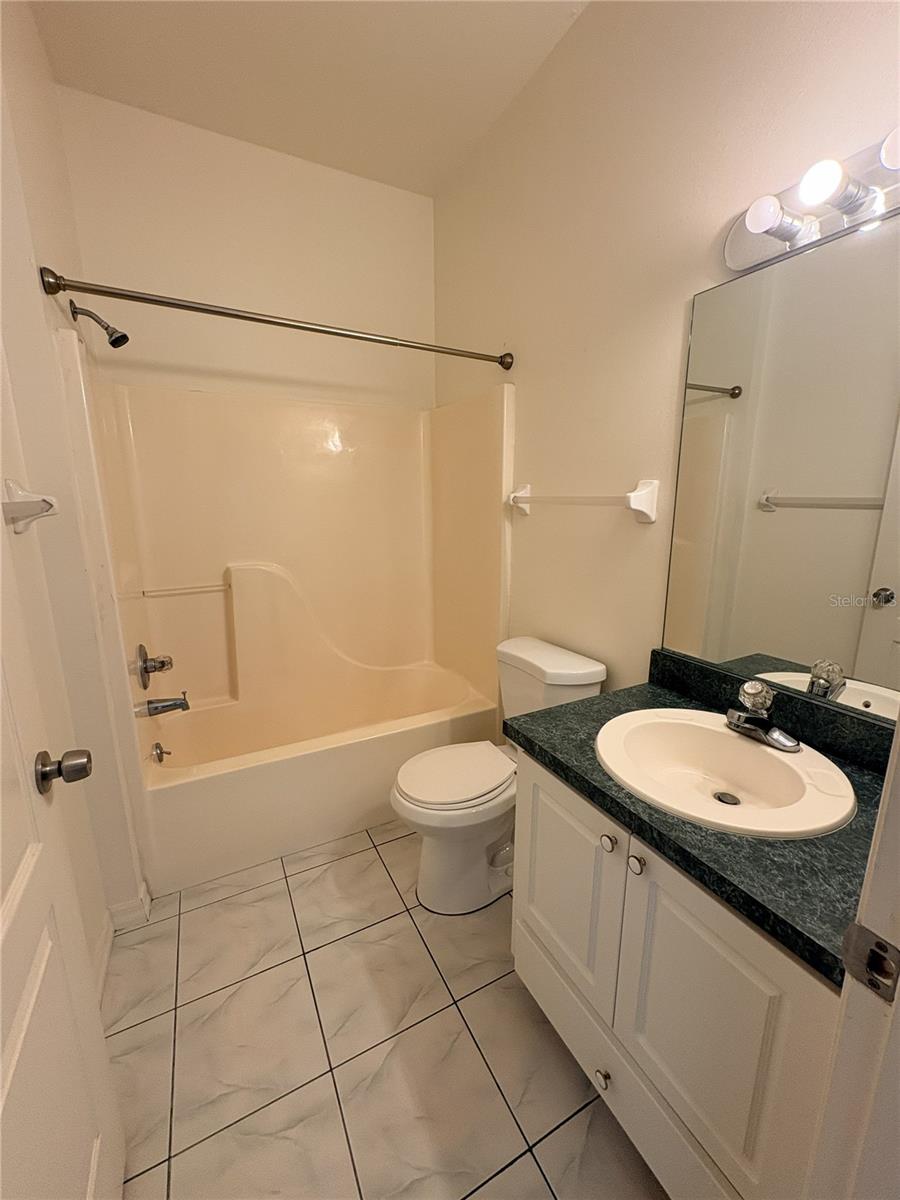 FAIR OAKS VILLAS - Residential Lease