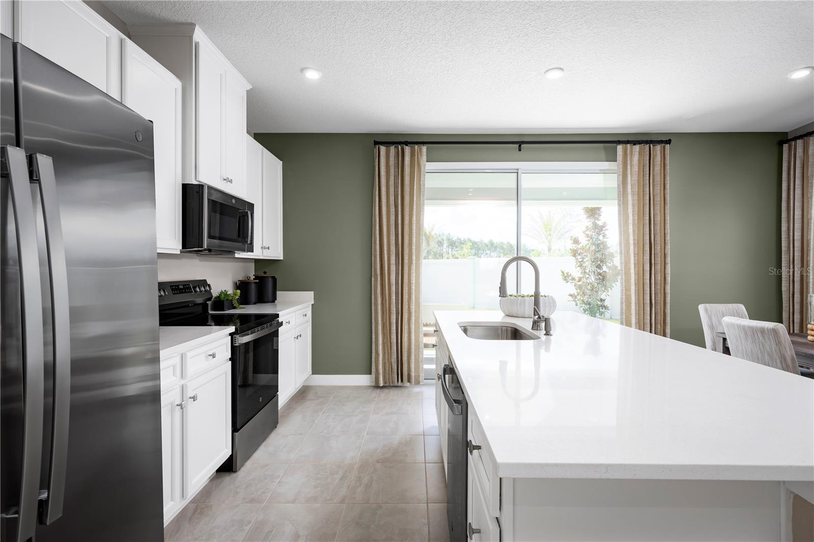 PINE POINTE - Residential