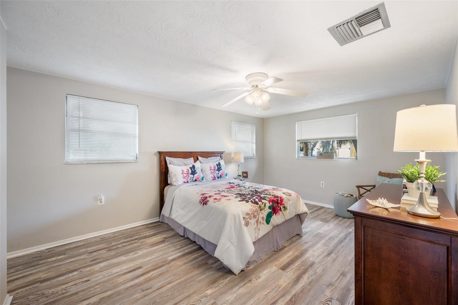 SUNSET HILLS - Residential