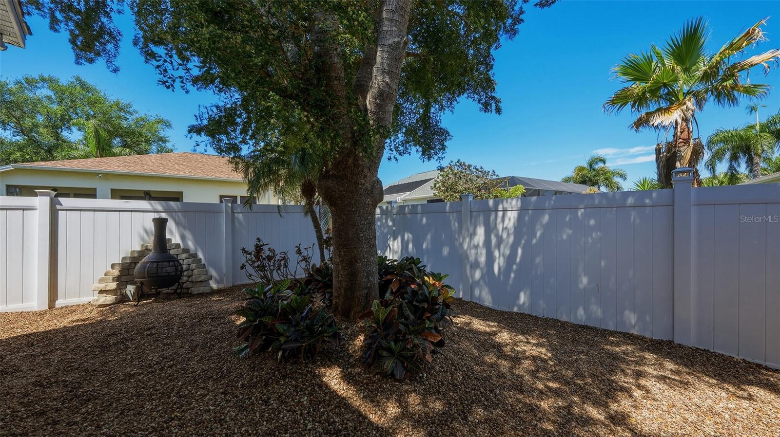 GLENN LAKES - Residential