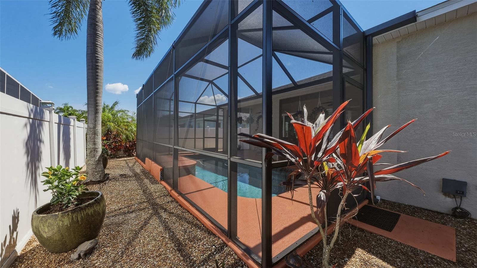 GLENN LAKES - Residential