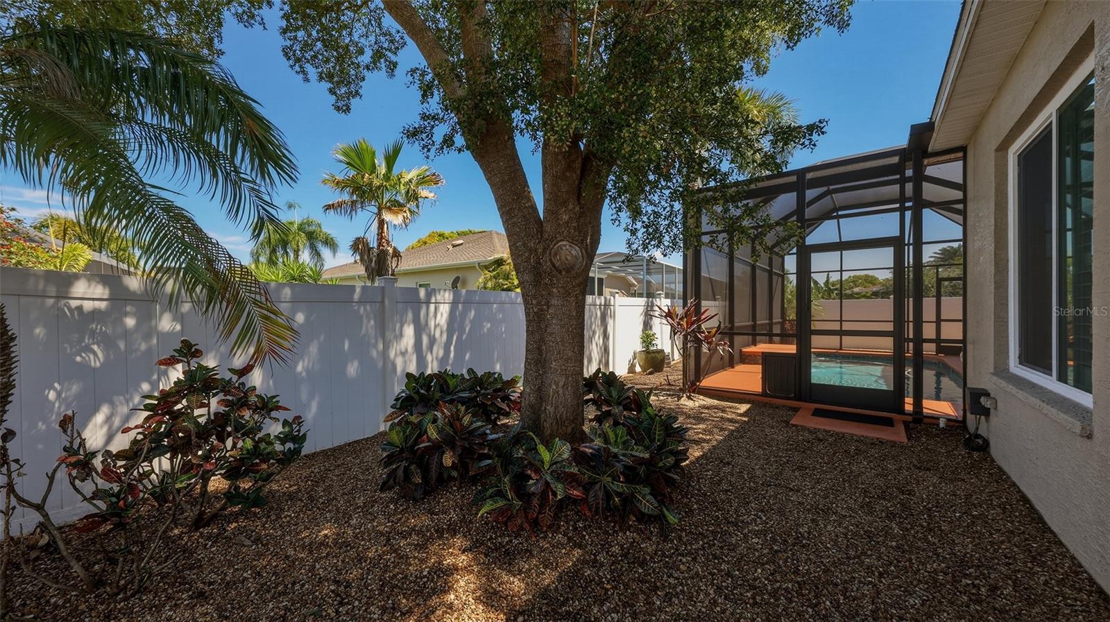 GLENN LAKES - Residential
