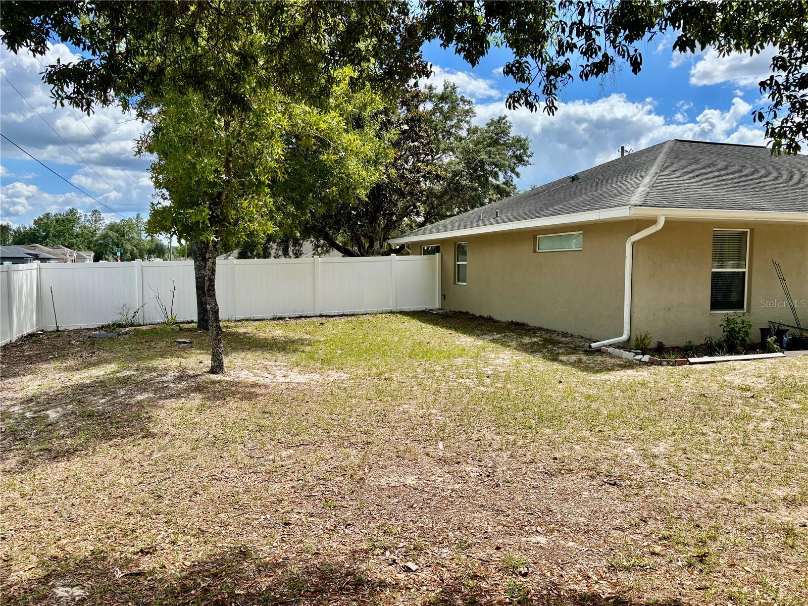 MARION OAKS - Residential