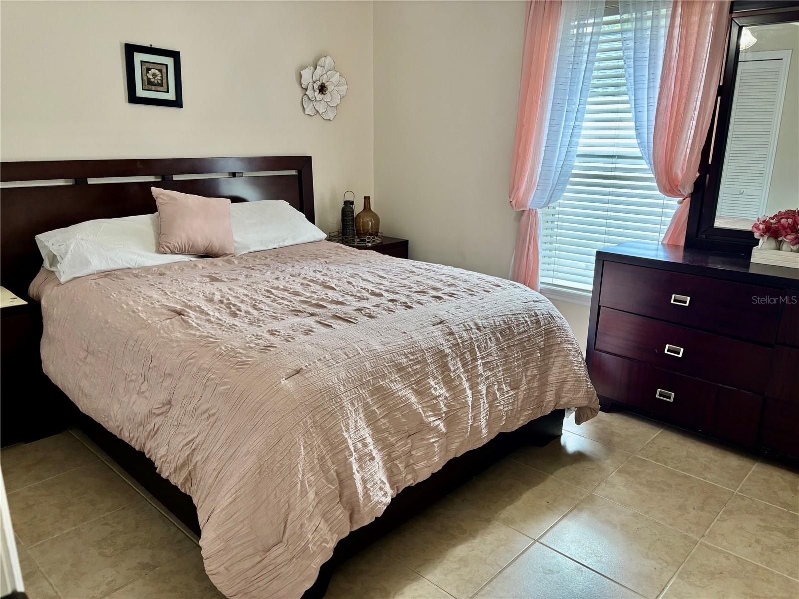 MARION OAKS - Residential