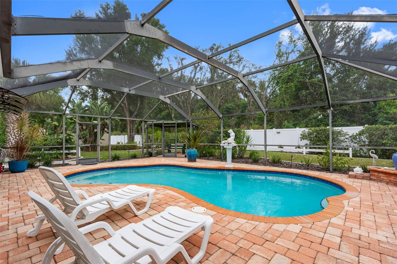 8528 THRASHER COURT