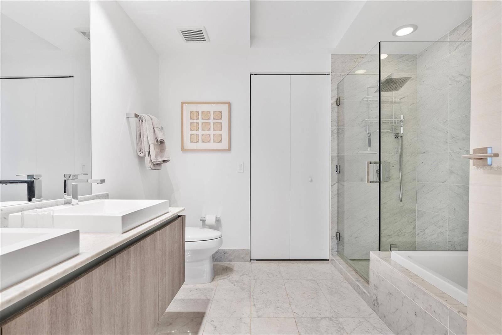 801 SMA RESIDENCES CONDO - Residential