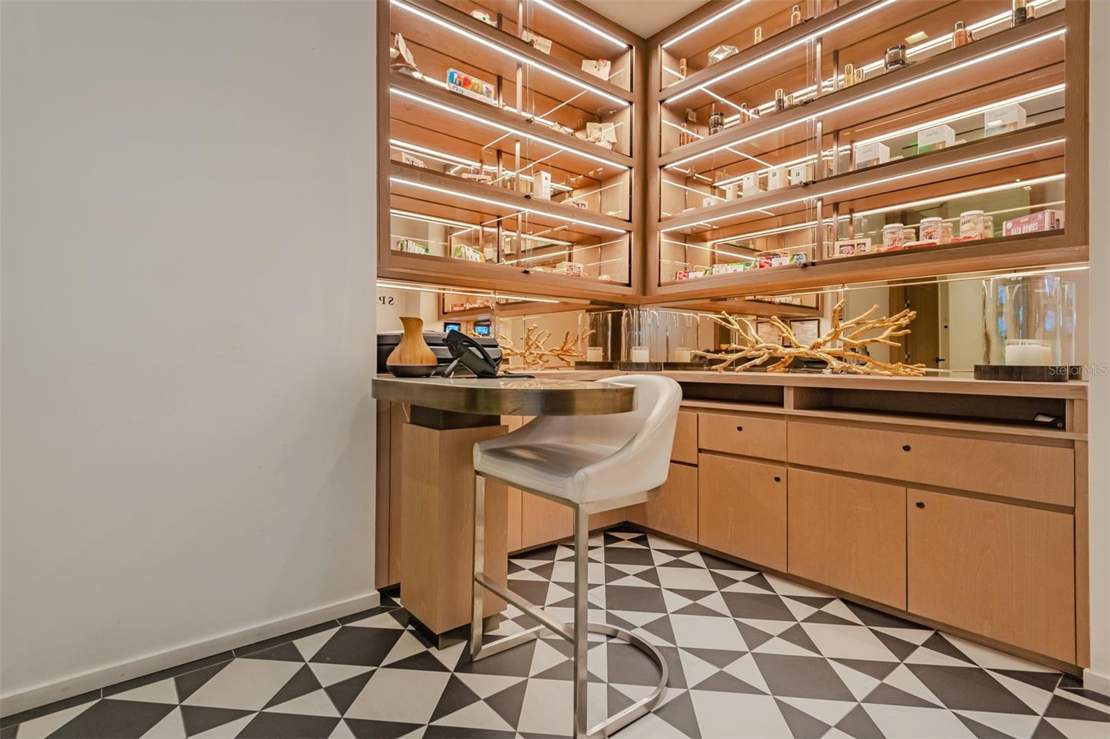 801 SMA RESIDENCES CONDO - Residential