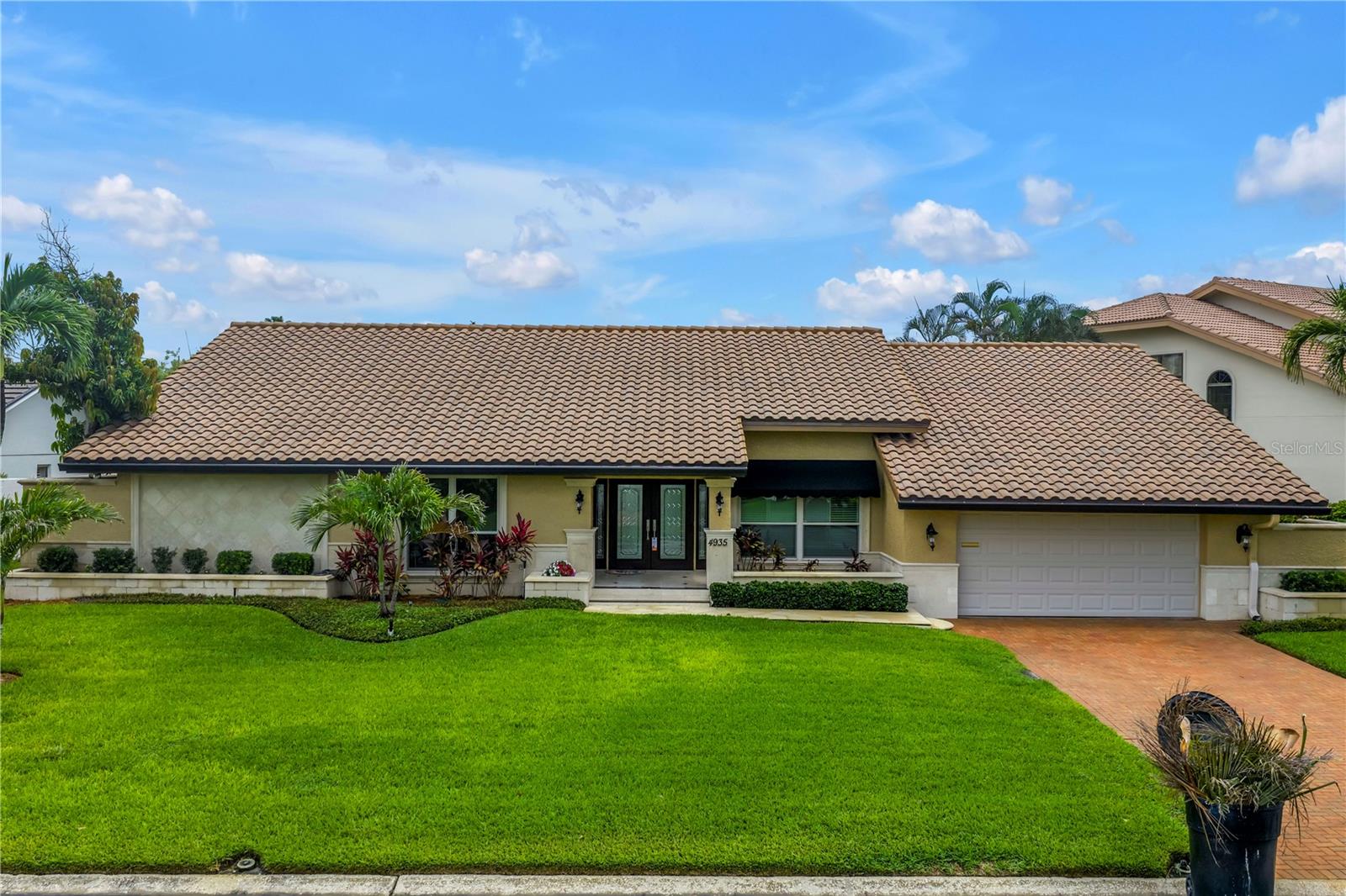 BAYWAY ISLES - Residential