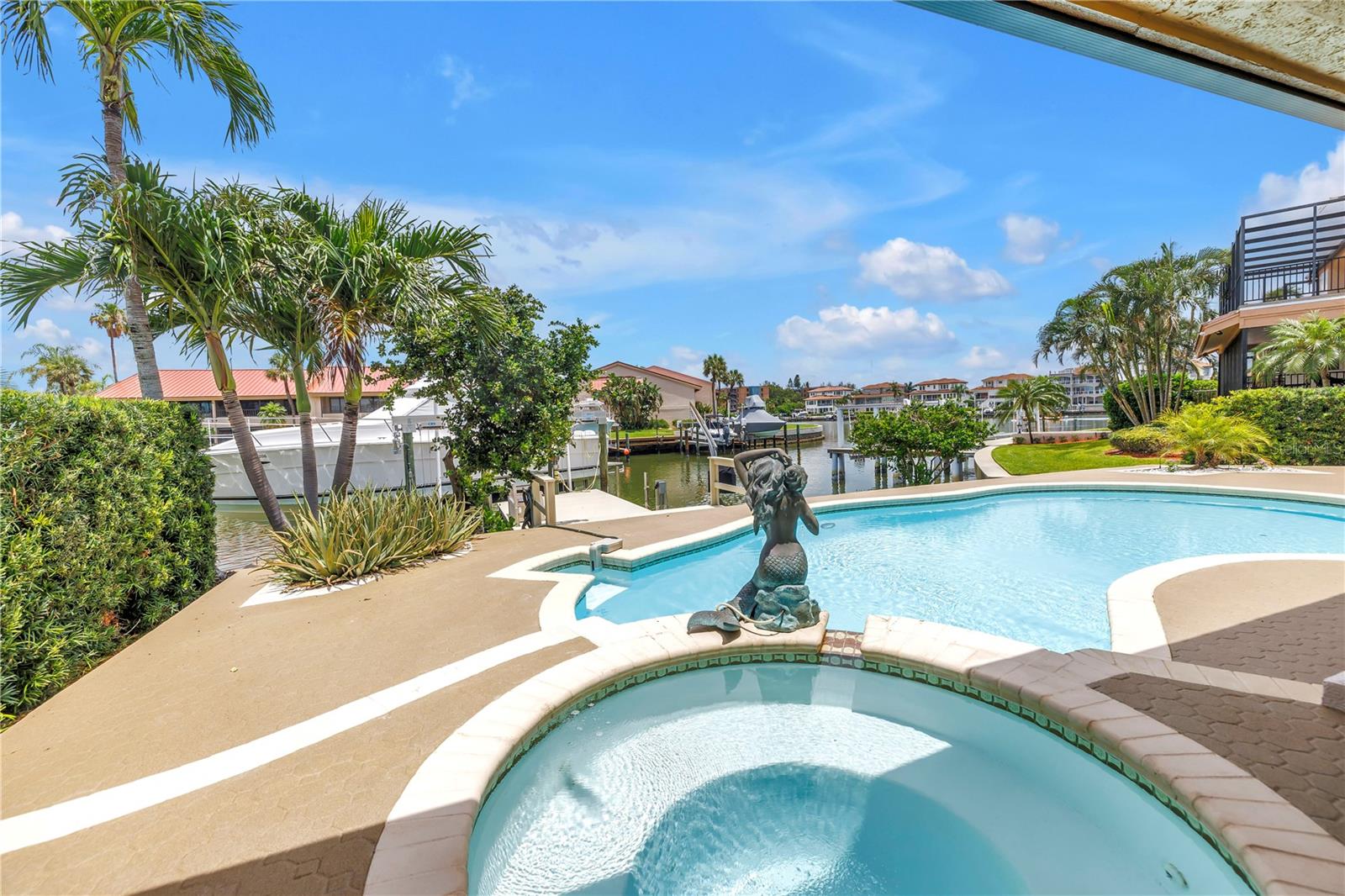 BAYWAY ISLES - Residential