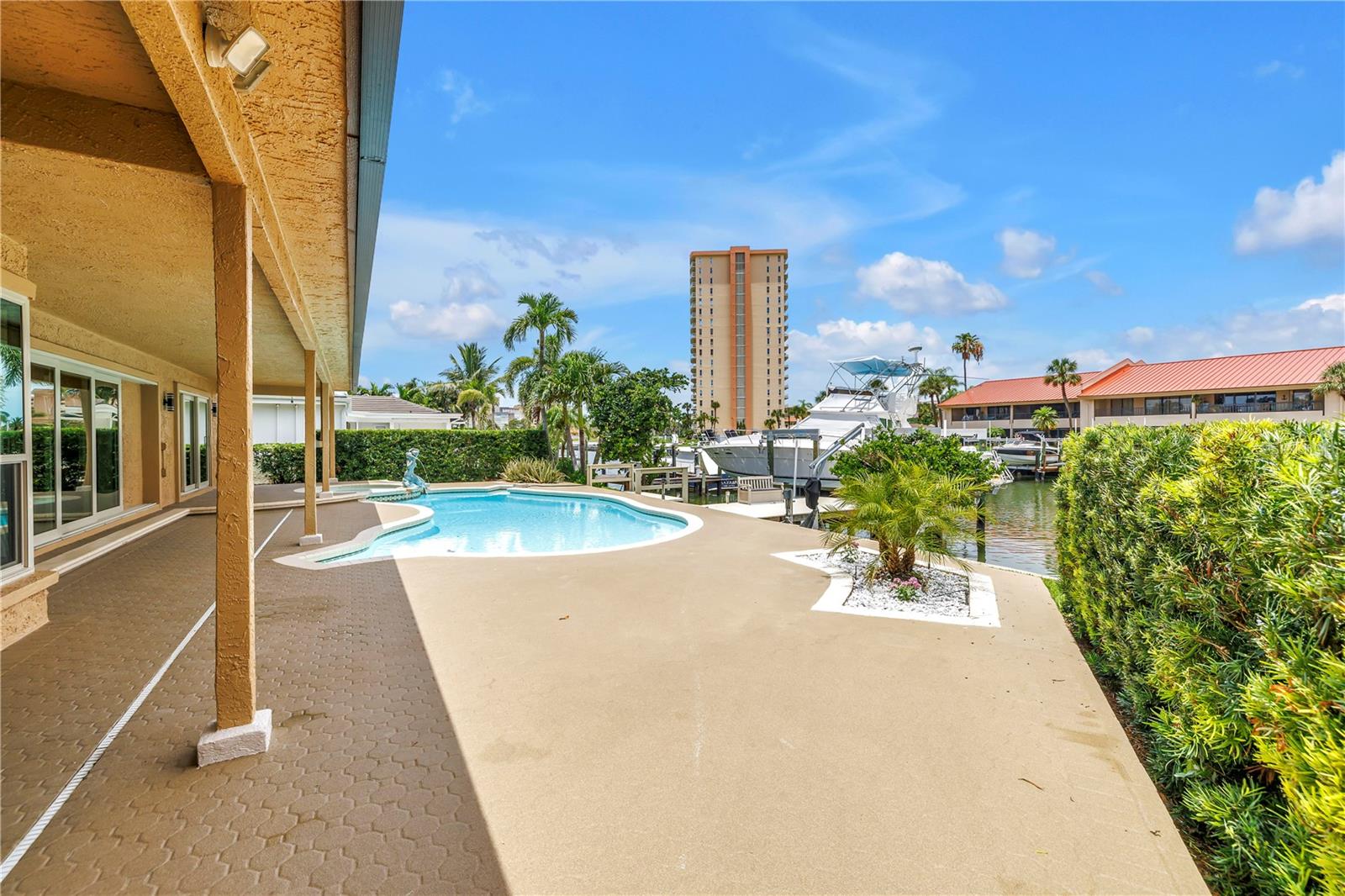 BAYWAY ISLES - Residential