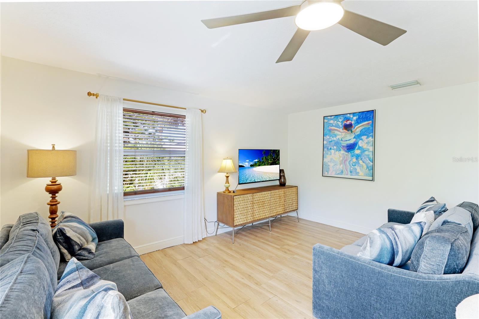 POINT OF ROCKS TERRACE - Residential Income