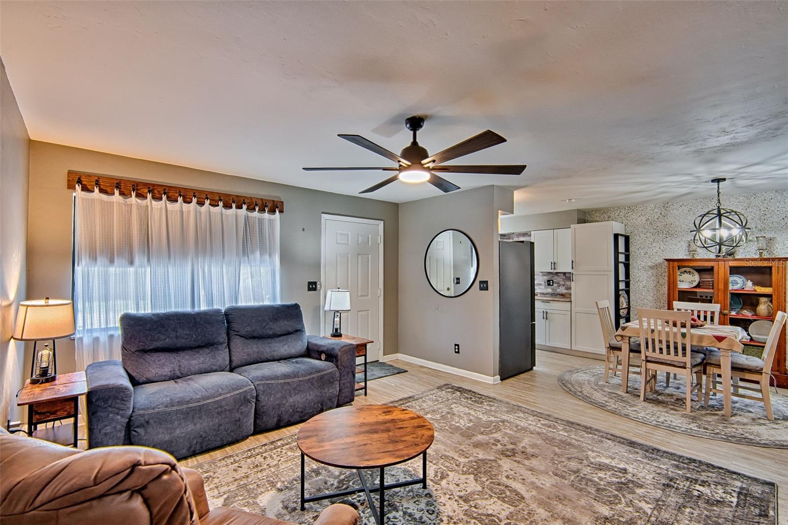 GONDOLA GARDENS H S - Residential