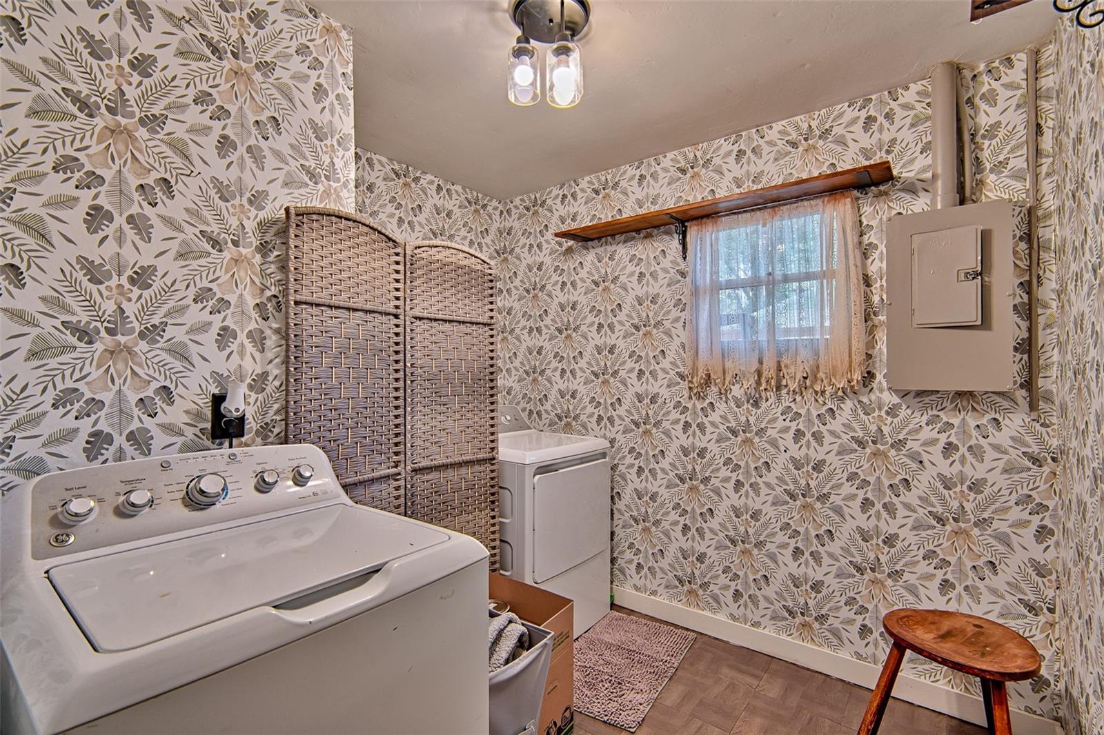 GONDOLA GARDENS H S - Residential