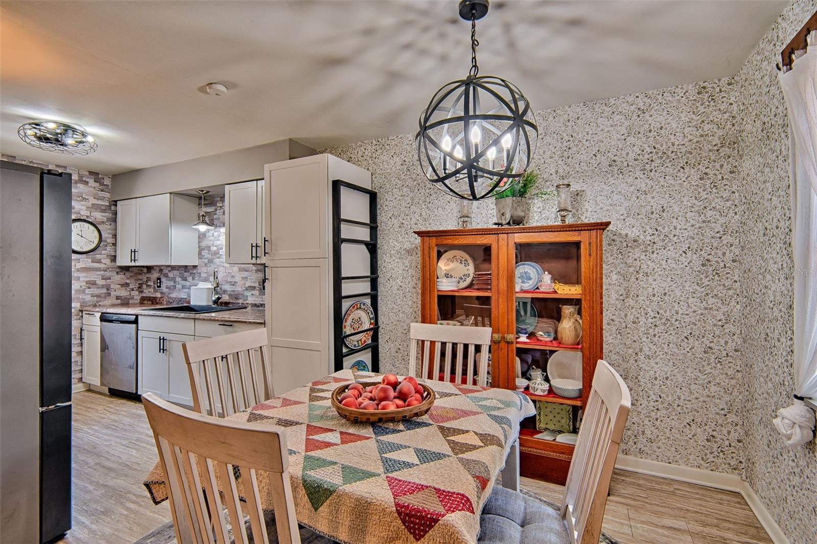 GONDOLA GARDENS H S - Residential