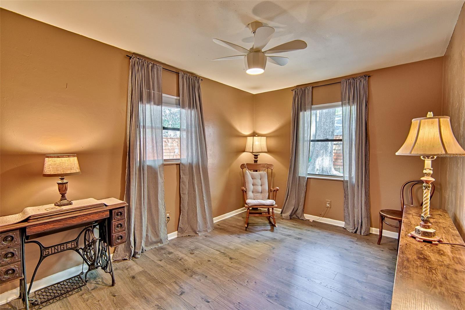 GONDOLA GARDENS H S - Residential