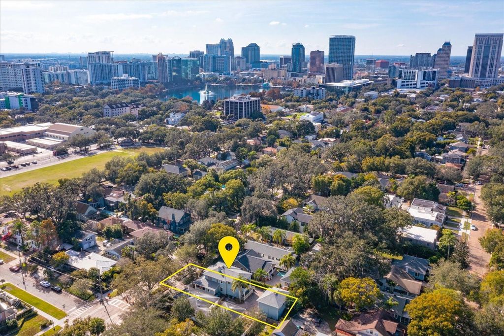 Photo of 817 Livingston Street, Orlando, FL 32803 (MLS # O6378036)