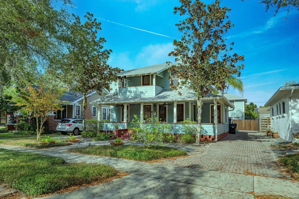 Photo of 817 Livingston Street, Orlando, FL 32803 (MLS # O6378036)