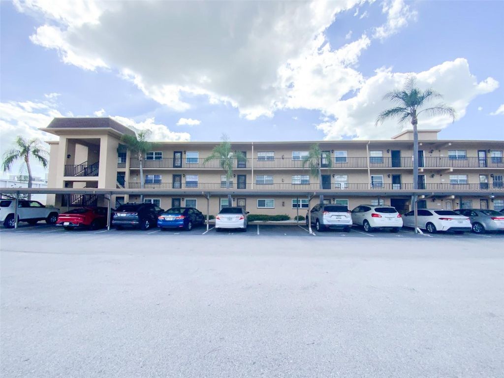 Photo of 1370 Heather Ridge Boulevard #204, Dunedin, FL 34698 (MLS # TB8497932)