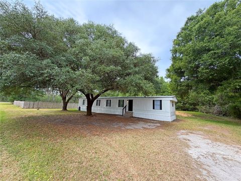 Photo of 14512 SE County Road 230a, Starke, FL 32091 (MLS # GC539984)