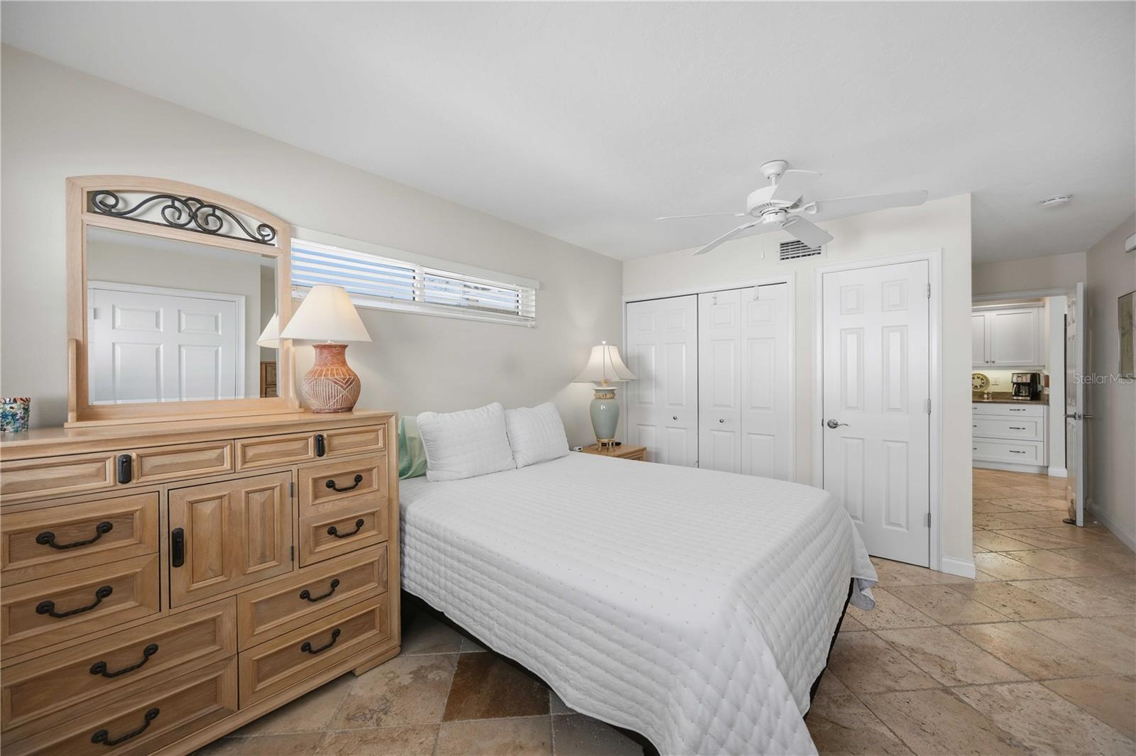 PROVINCIAL GARDENS - Residential