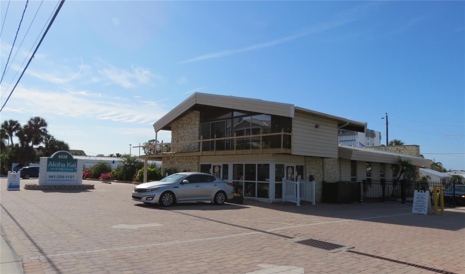 PROVINCIAL GARDENS - Residential