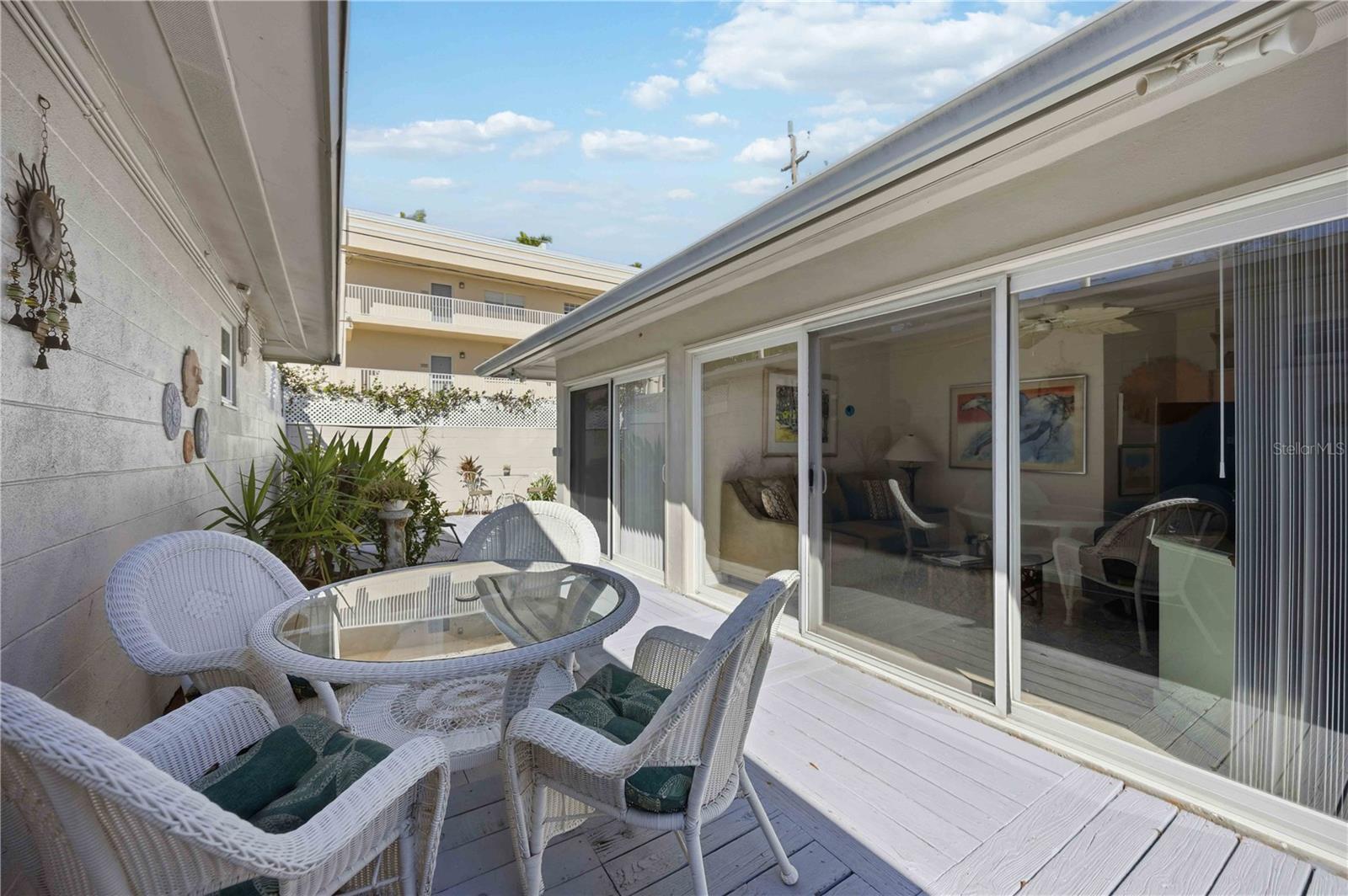 PROVINCIAL GARDENS - Residential