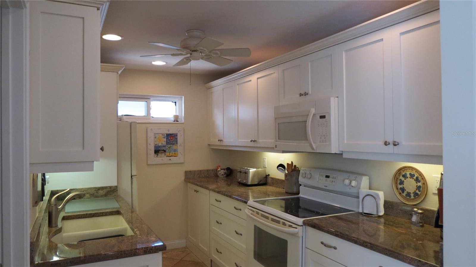 PROVINCIAL GARDENS - Residential