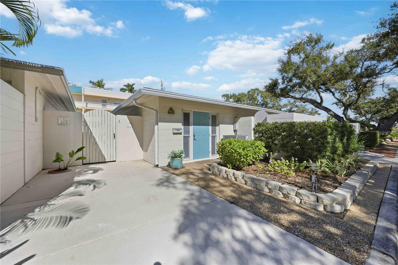 6005 MIDNIGHT PASS ROAD N4