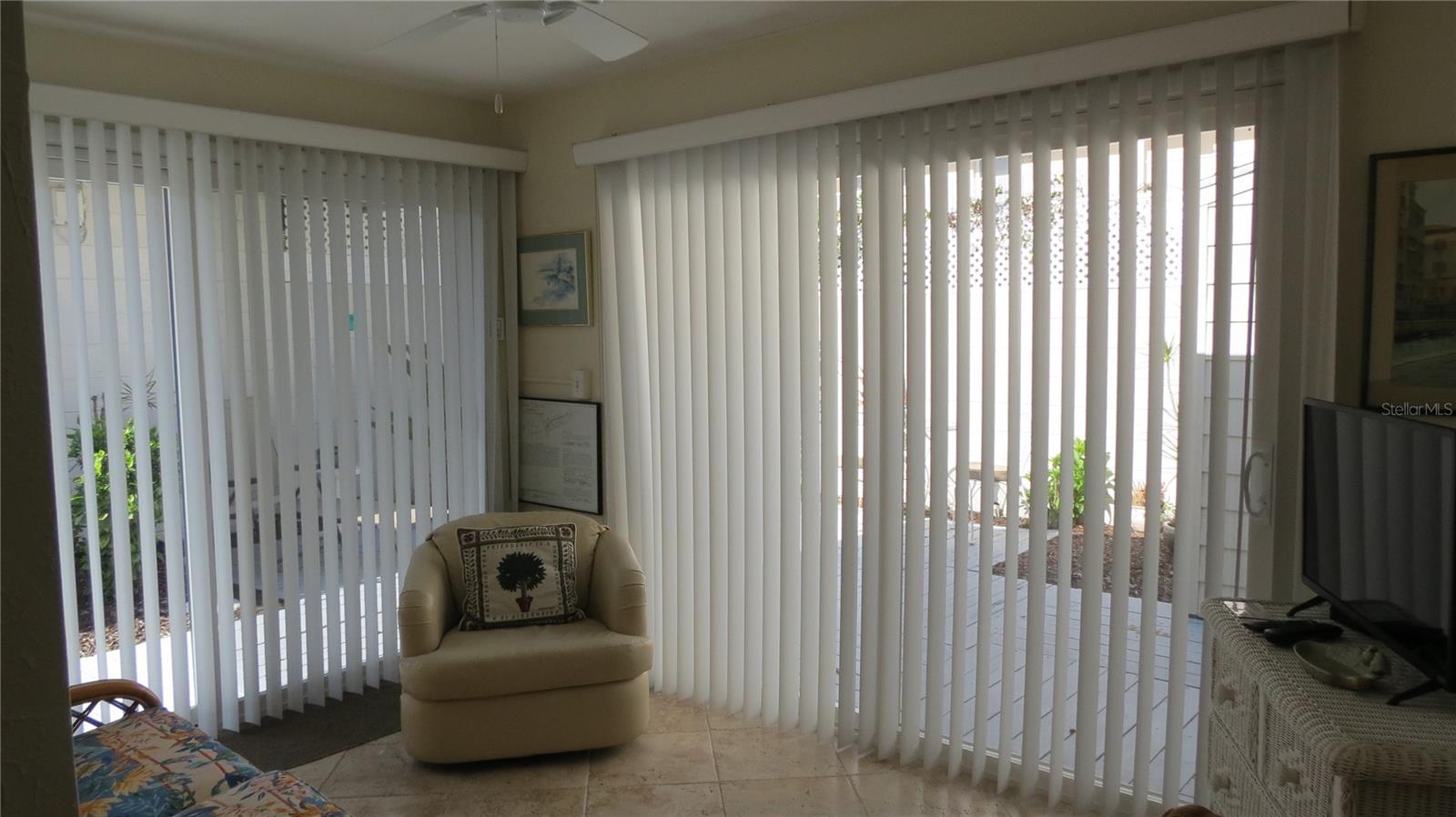 PROVINCIAL GARDENS - Residential