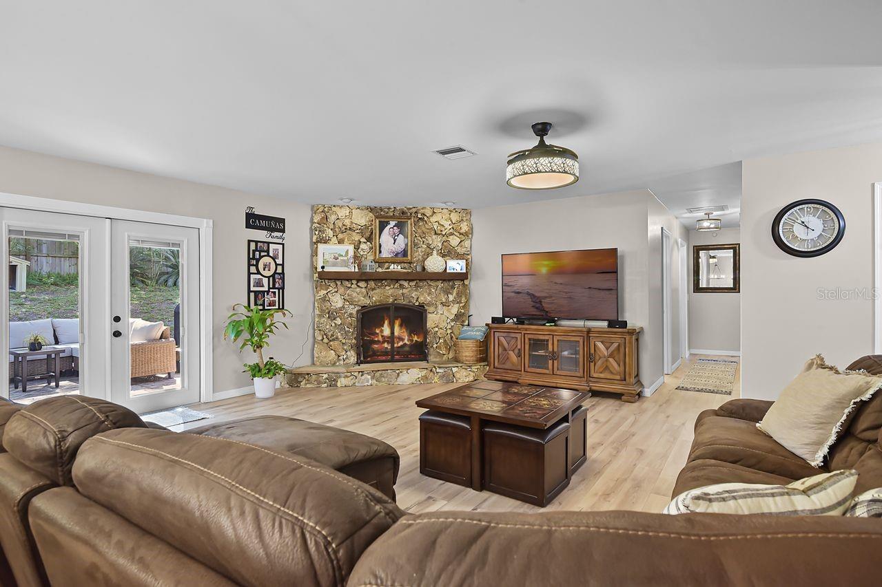 LONG LEAF PLANTATION UNIT 01 - Residential Lease